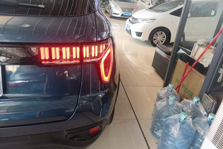 Used Lynk & Co 01 2017 2.0T Two-Wheel Drive Zhaopu Version
