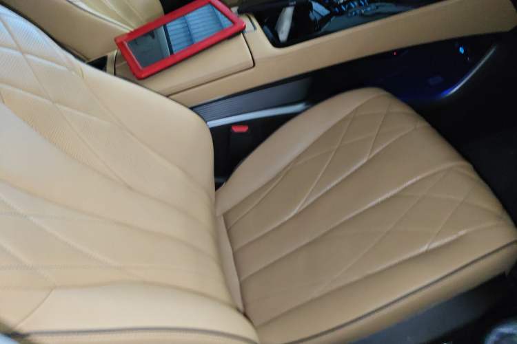 Used Denza D9 2024 DM-i 980 Four-Wheel Drive Prestige Model
