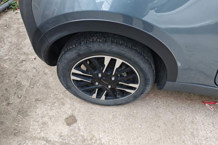 Used Chery Little Ant 2022 Sweet Pink Edition Half-Sugar Version Lithium Iron Phosphate 29.2 kWh 30 kW 301 km
