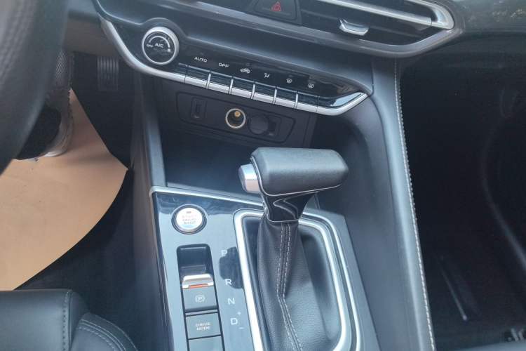 Used Changan Eado 2020 PLUS Blue Whale NE 1.4T GDI DCT Prestige Model
