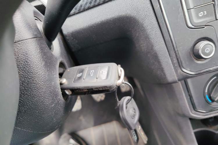 Used Volkswagen Jetta 2017 1.5L Manual Fashion Edition
