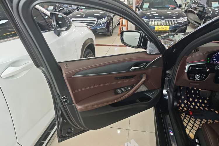 Used BMW 5 Series 2022 Second Facelift 530Li Luxury Version M Sport Package
