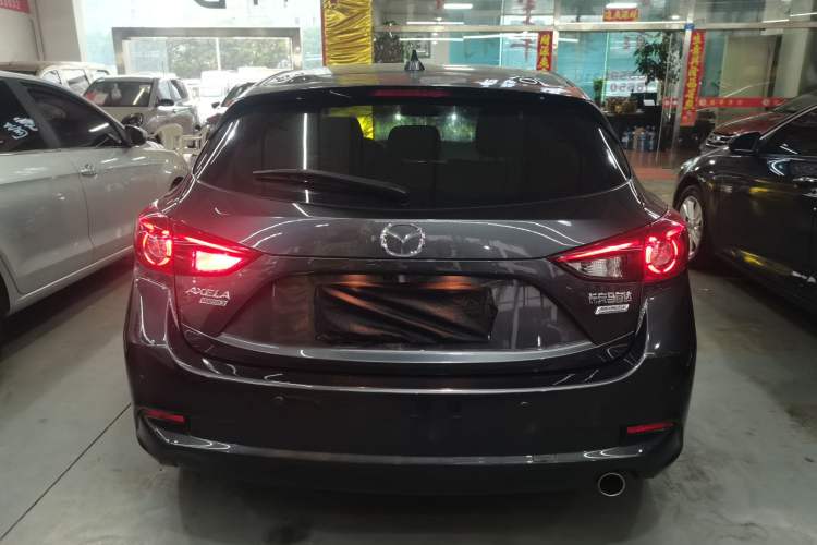 Used Mazda Mazda 3 Axela 2019 Cloud-Controlled Version Hatchback 1.5L Automatic Luxury Model Emission Standard China V
