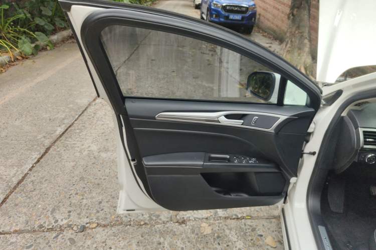 Used Ford Mondeo 2018 EcoBoost 200 Smart Control Fashion Model China V Standard
