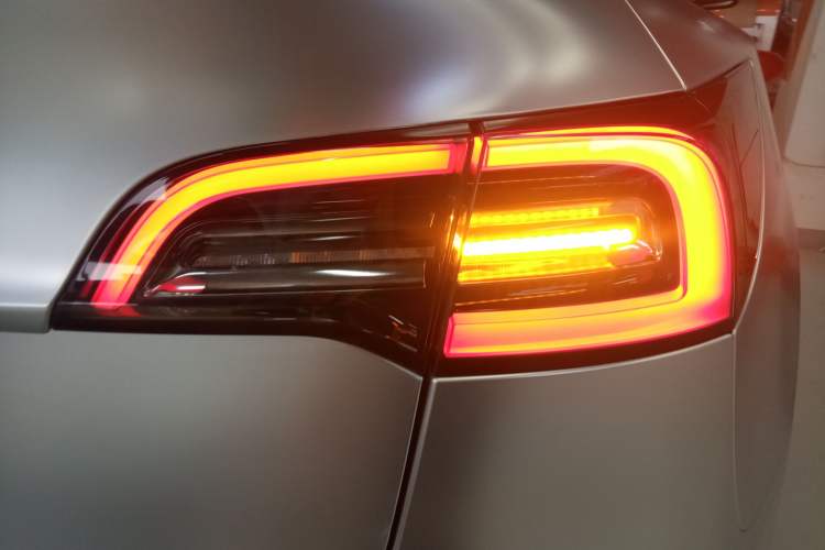 Used Tesla Model Y 2023 Rear-Wheel-Drive Version
