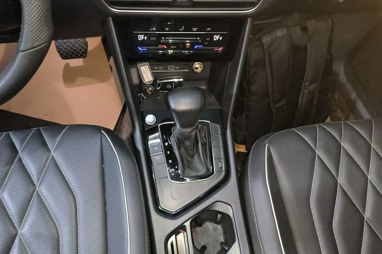 Used Volkswagen Tiguan L 2024 330TSI Automatic Two-Wheel Drive Smart Edition