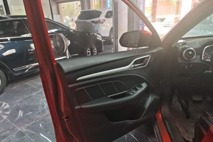 Used MG ZS 2018 1.5L Automatic Luxury Edition China V Standard
