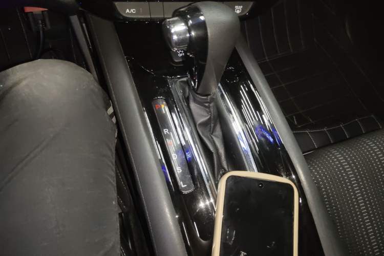 Used Honda Vezel 2017 1.8L CVT 2WD Elite Model
