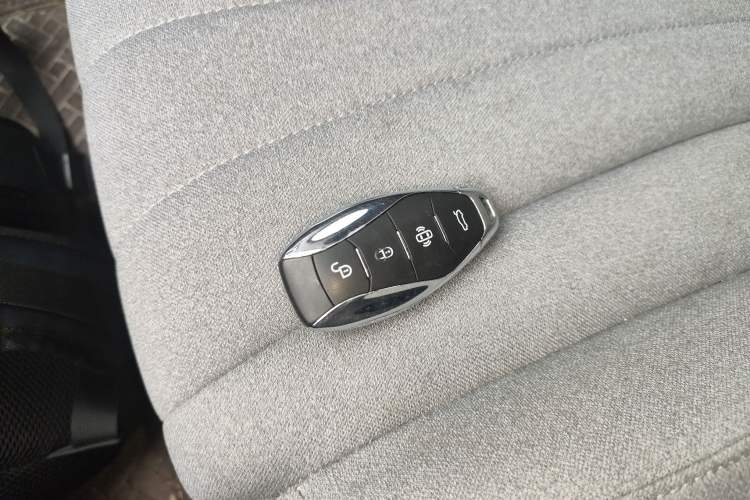 Used Hongqi H5 2024 1.5T DCT Smart Connect Flagship Edition
