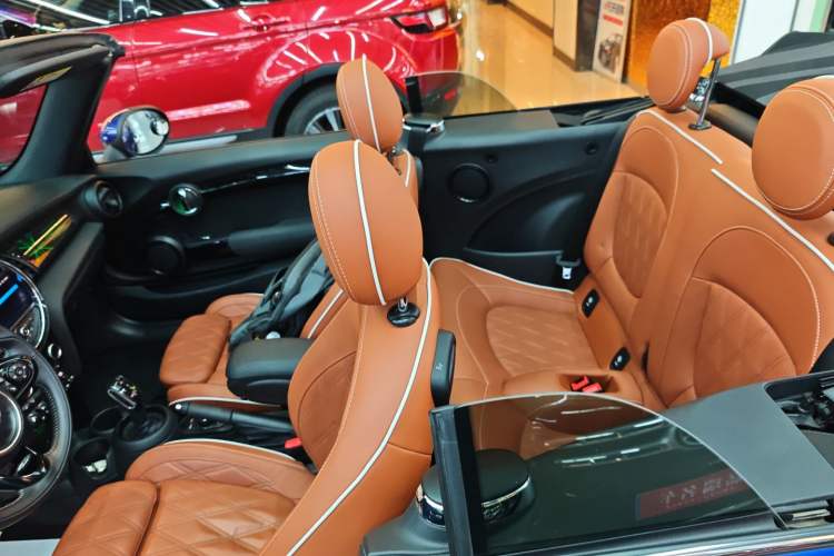 Used  MINI 2018 1.5T COOPER CABRIO Artist
