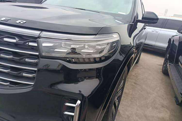 Used Ford Explorer 2024 2.3T EcoBoost Four-Wheel Drive Titanium Edition 6 Seats