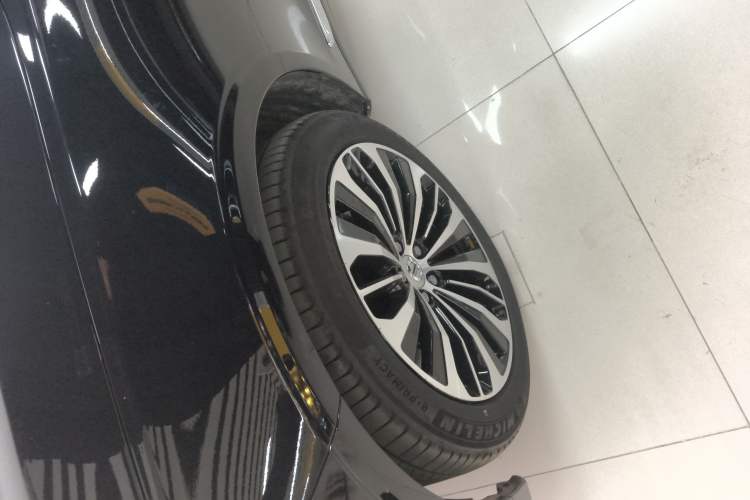 Used Volvo S90 2025 B5 Zhiyi Luxury Edition
