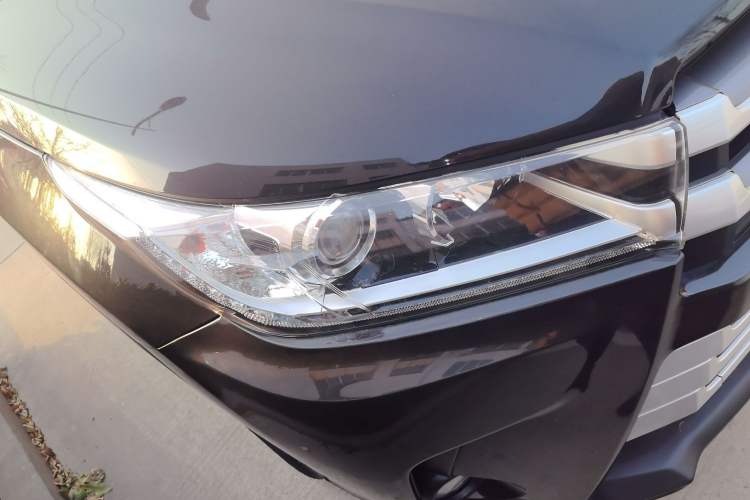 Used Toyota Highlander 2018 2.0T Four-Wheel Drive Luxury Version 7 Seats China VI Standard