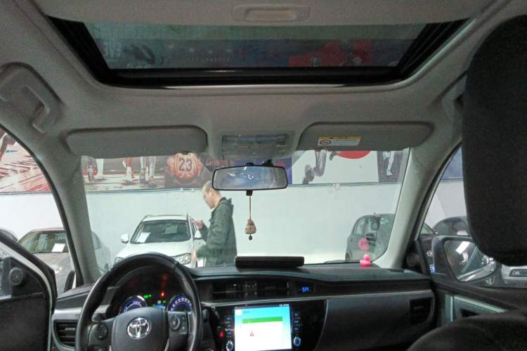 Used Toyota Levin 2016 Dual-Engine 1.8H GS E-CVT Elite Model with Sunroof
