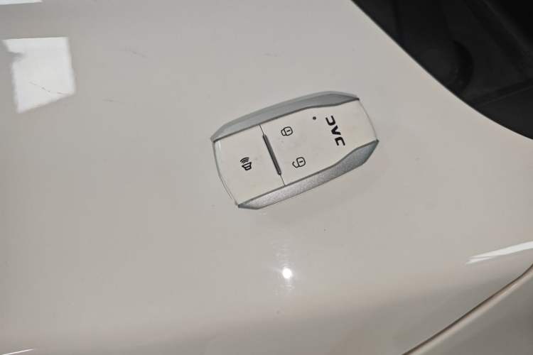 Used  Refine S3 2017 1.6L CVT Smart Connect Model
