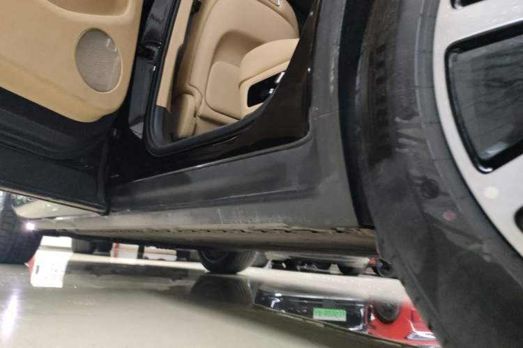 Used Hima AITO M9 2024 All-Electric Max Version 100 kWh 6-Seater
