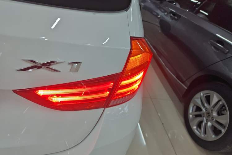 Used BMW X1 2014 sDrive18i Leading Model
