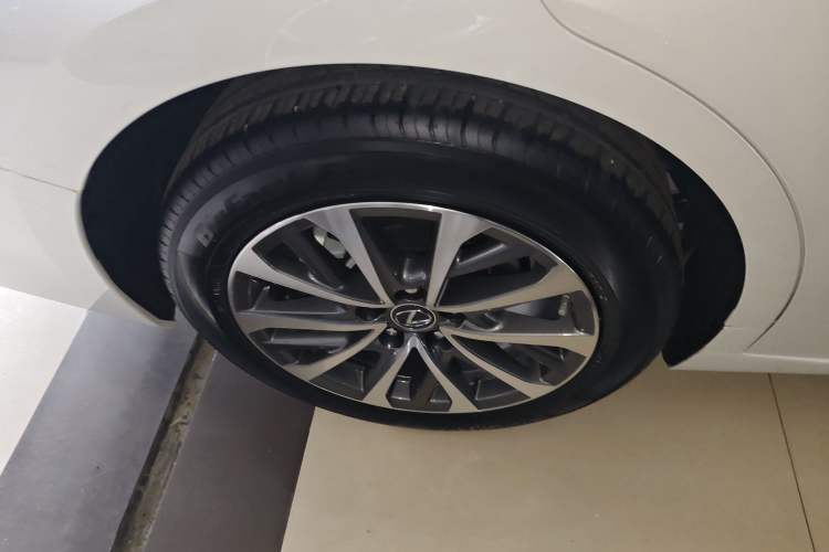 Used Lexus ES 2025 200 Premium Edition