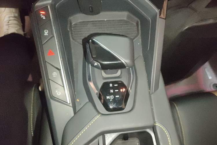 Used Lynk & Co 06 2023 Remix 1.5T Dynamic Halo
