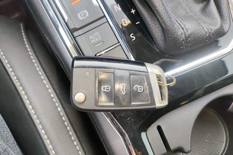 Used Volkswagen Passat 2017 280TSI DSG Luxury Edition
