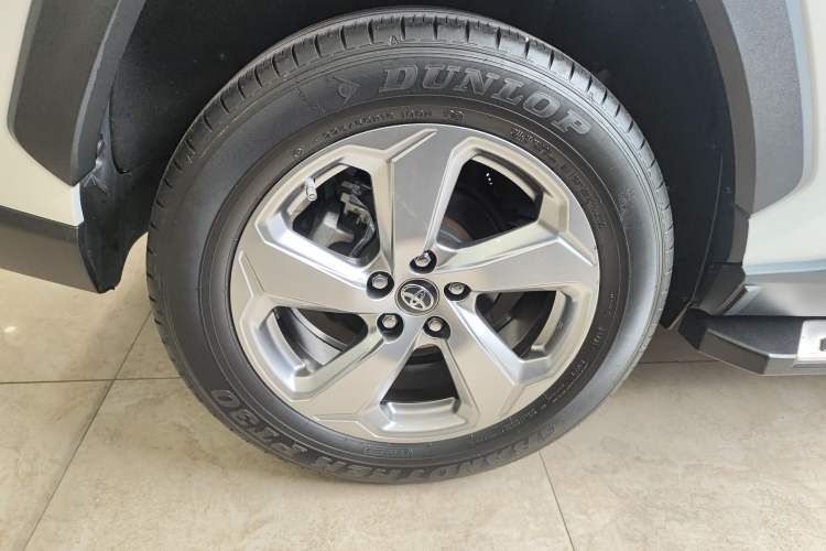 Used Toyota RAV4 2020 2.0L CVT 4x4 Style PLUS Edition