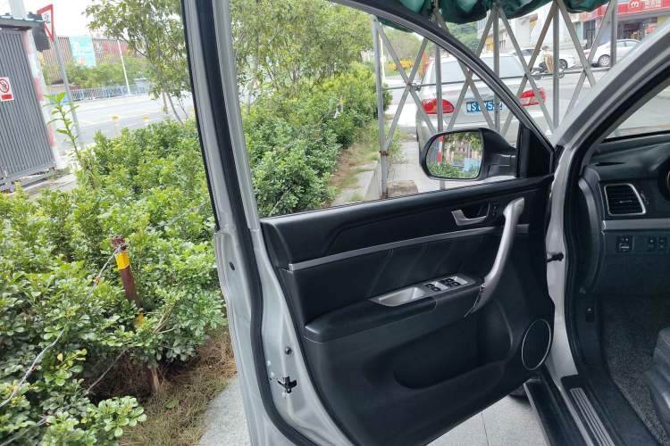 Used Haval M6 2018 Revised Version 1.5T DCT Two-Wheel Drive Elite Edition
