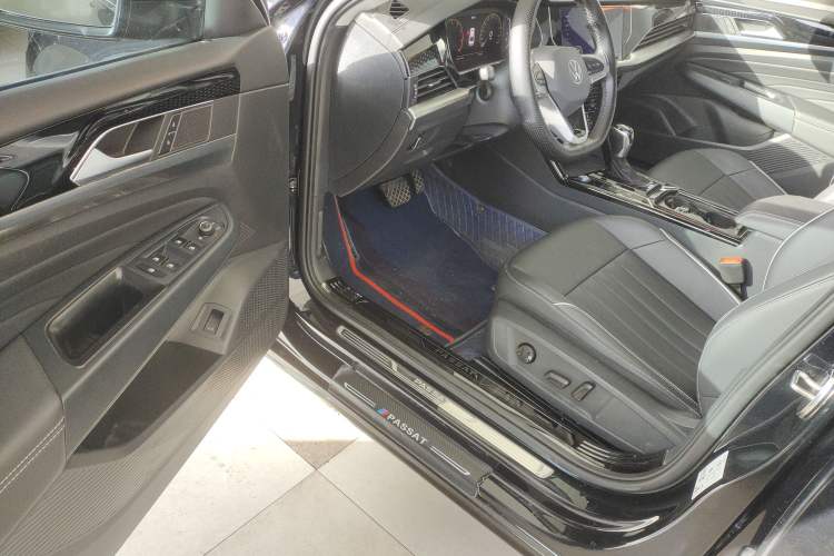 Used Volkswagen Passat 2022 330TSI Elite Edition Custom Version
