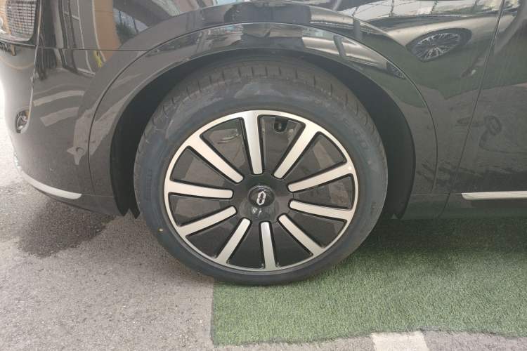 Used Hima AITO M9 2024 All-Electric Ultra Version 100 kWh 5-Seater Model
