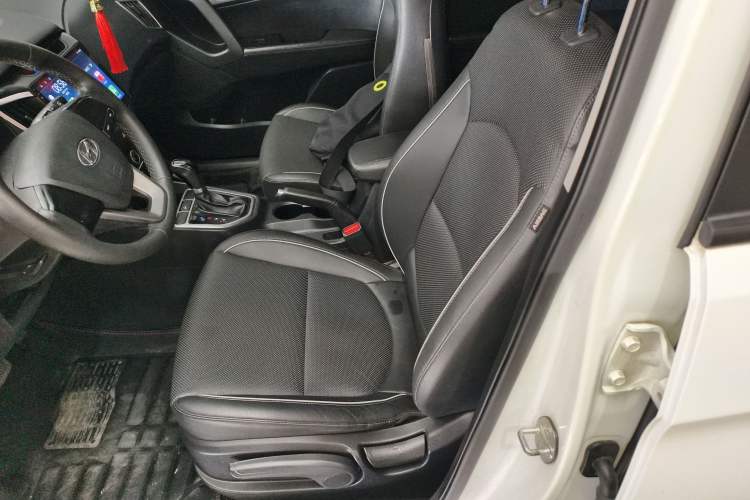 Used Hyundai ix25 2015 1.6L Automatic Two-Wheel Drive Smart GLS Trim
