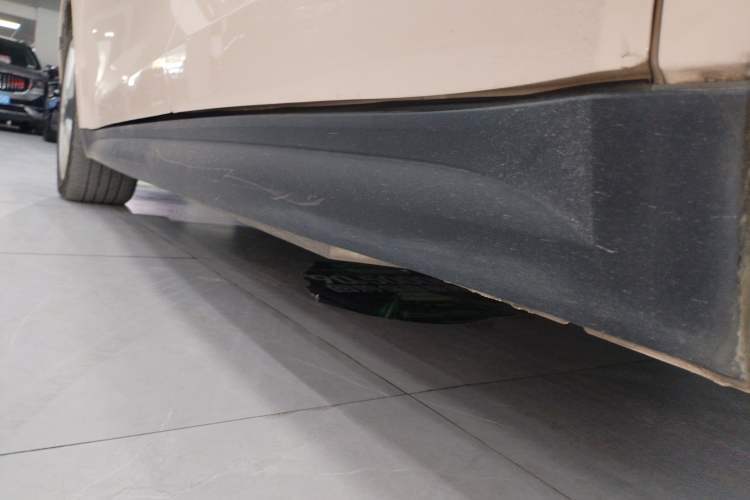 Used ORA Good Cat 2023 401 km Standard Range Luxury Version Lithium Iron Phosphate
