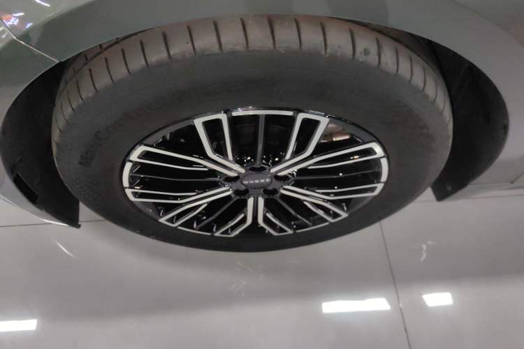 Used Zeekr 001 2025 WE Edition 95 kWh All-Wheel Drive
