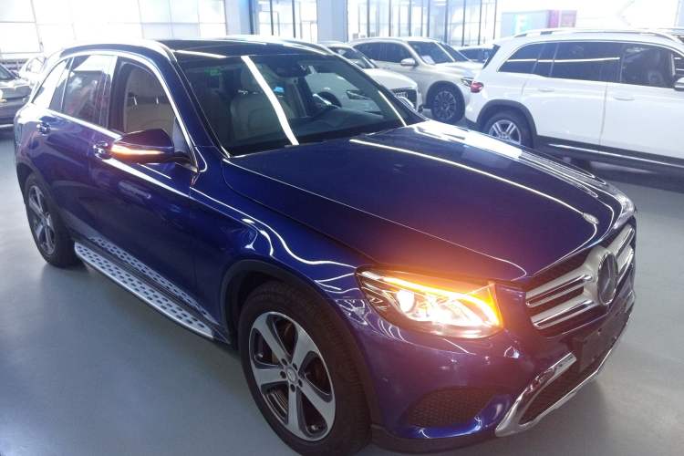 Used Mercedes-Benz GLC 2016 GLC 260 4MATIC Luxury Model
