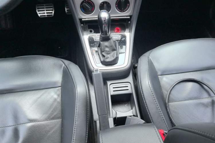 Used Volkswagen Gran Lavida 2013 1.4 TSI Automatic Comfort Model