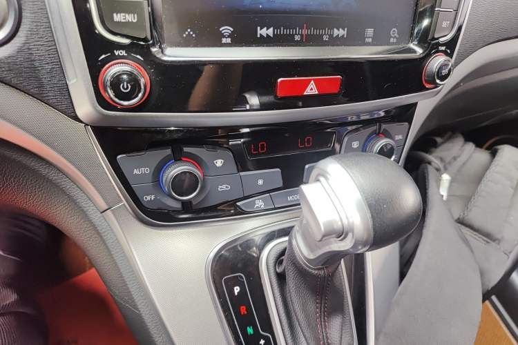 Used Haval M6 2017 1.5T Automatic Two-Wheel Drive Elite Model
