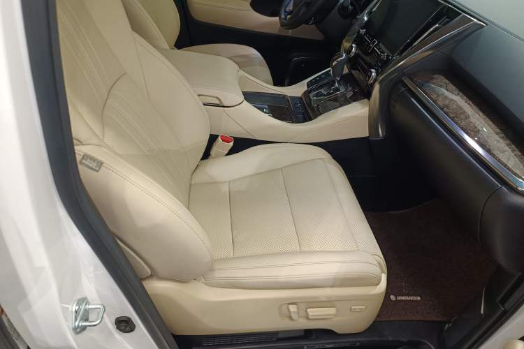 Used Toyota Alphard 2021 Dual-Engine 2.5L Prestige Edition
