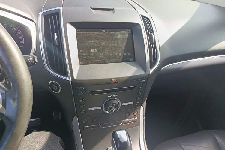 Used Ford Edge 2015 2.0T GTDi Four-Wheel Drive Prestige Model
