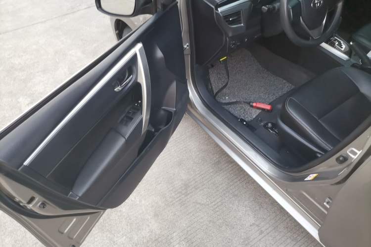 Used Toyota Corolla 2017 1.2T CVT GL
