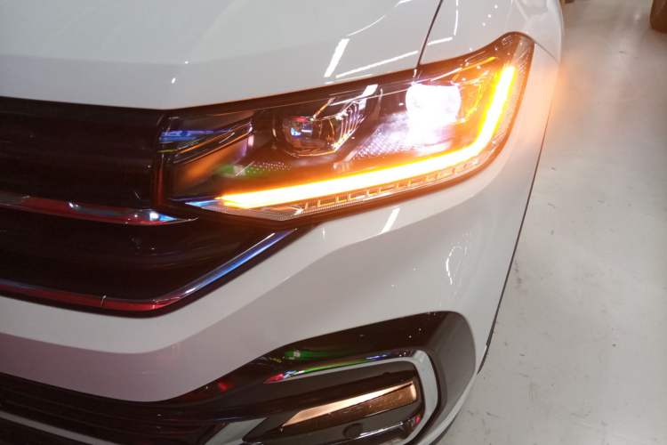 Used Volkswagen Tacqua 2021 280TSI DSG R-Line Smart Connectivity Version