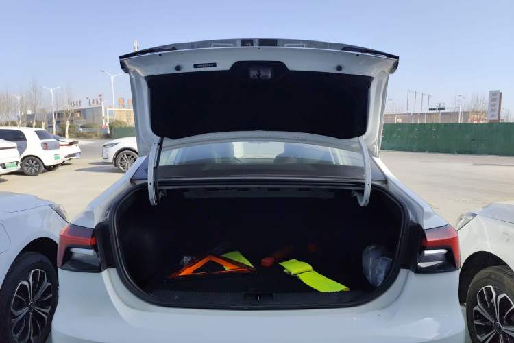 Used Roewe i6 MAX New Energy 2023 EV 420 Skyroof Special Edition
