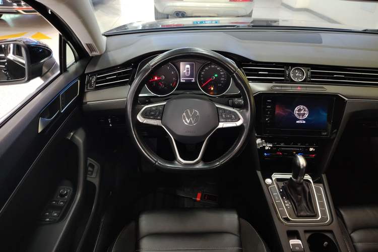 Used Volkswagen Magotan 2020 330TSI DSG Leading Model
