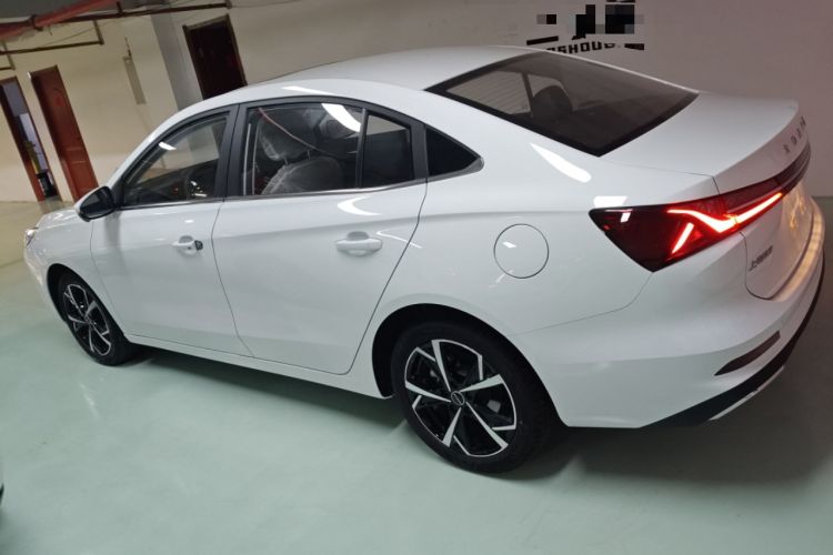 Used Roewe i5 2023 1.5L CVT Luxury Edition
