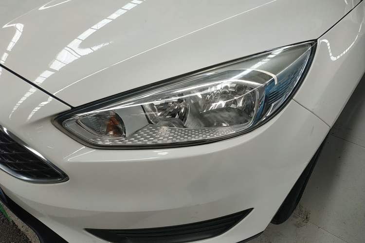 Used Ford Focus 2018 Hatchback Classic 1.6L Automatic Comfort Plus SmartDrive Edition
