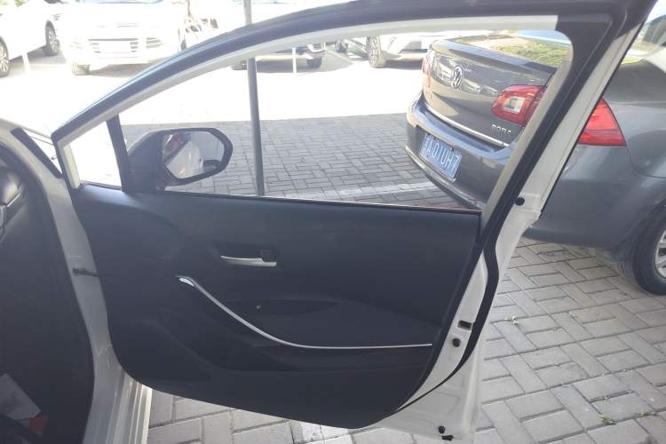 Used Toyota Corolla 2021 Dual-Motor 1.8L E-CVT Elite Edition
