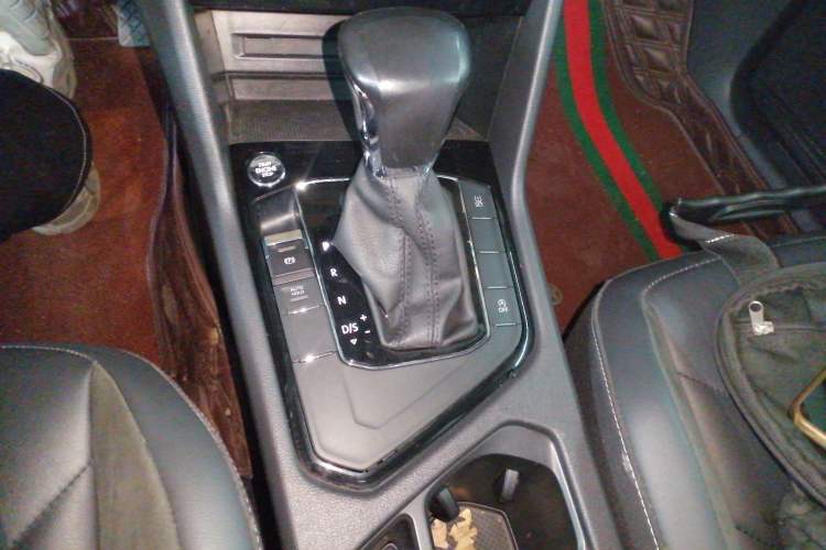 Used Volkswagen Tiguan L 2019 330TSI Automatic Two-Wheel Drive Panoramic Comfort Edition China V Standard