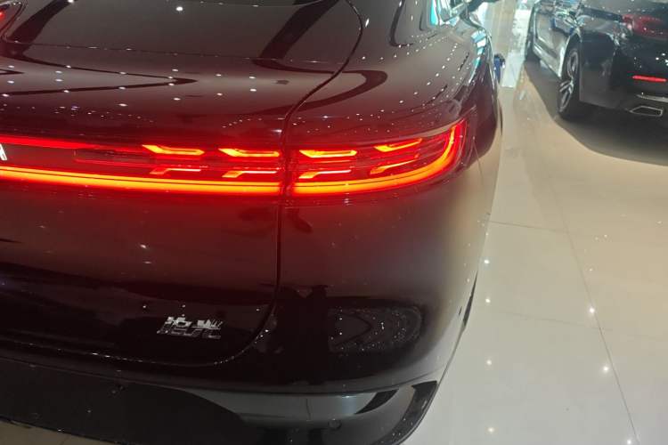 Used VOYAH PASSION 2024 PHEV Four-Wheel Drive Ultra-Long Range Flagship Model
