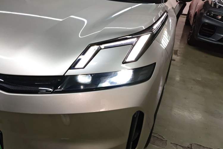 Used Lynk & Co 08 EM-P 2023 245km Ultra-Long Range Halo
