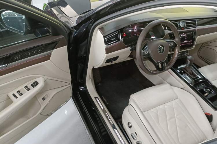 Used Volkswagen Phideon 2021 380TSI Prestige Edition
