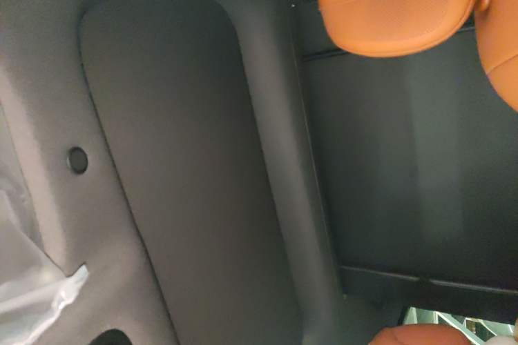 Used Hima AITO M9 2025 Extended-Range Ultra Version 52 kWh 6-Seater
