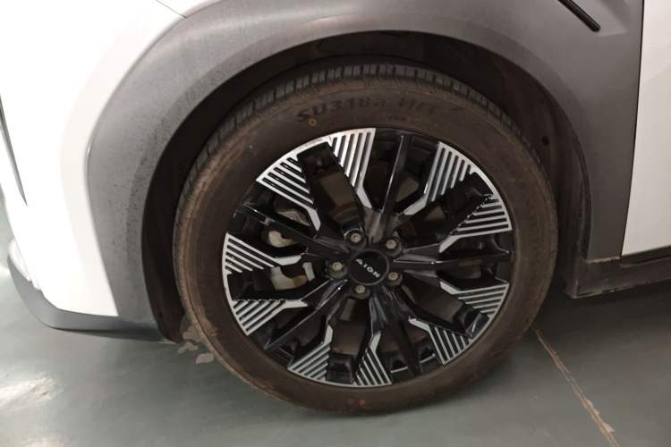 Used AION Y 2022 70 Tech Edition Lithium Iron Phosphate