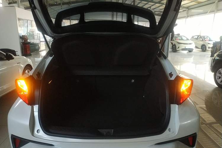 Used Toyota IZOA 2021 2.0L Yidong Edition